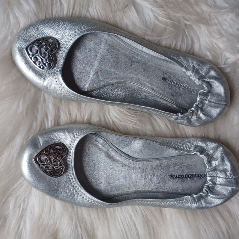 Brighton Leather Flats - Picture 15 of 16
